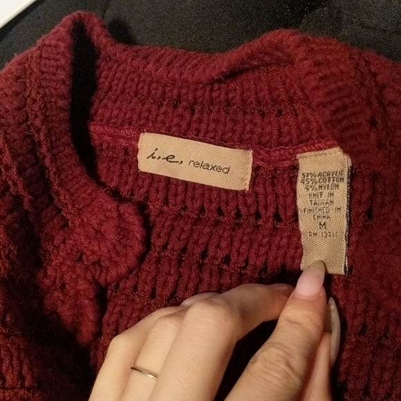 i.e. relaxed maroon crocheted sweater cardigan - Picture 3 of 4